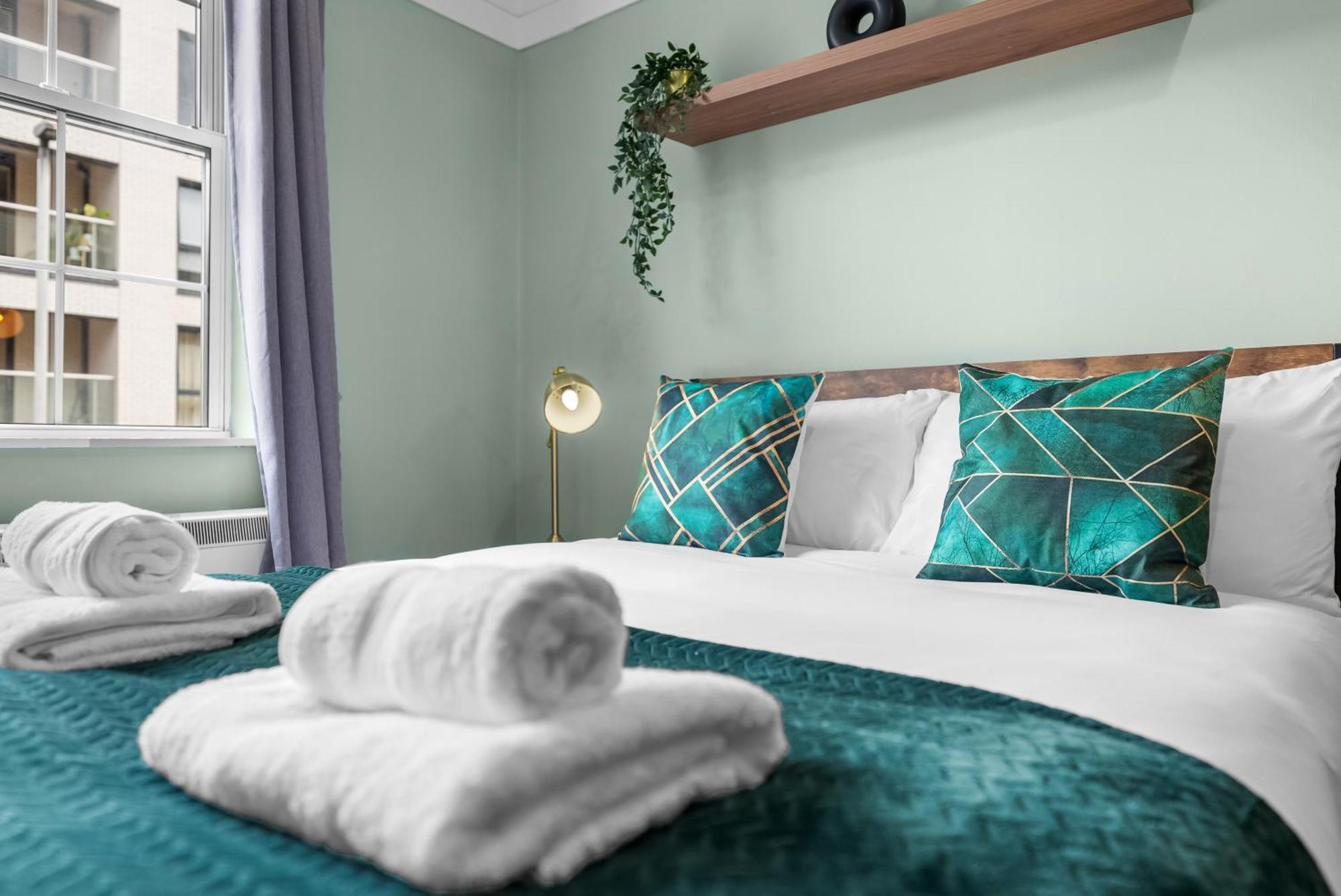 Chic 2 Bedroom Apartment Near Liverpool Street By Gold Stays Londra Dış mekan fotoğraf