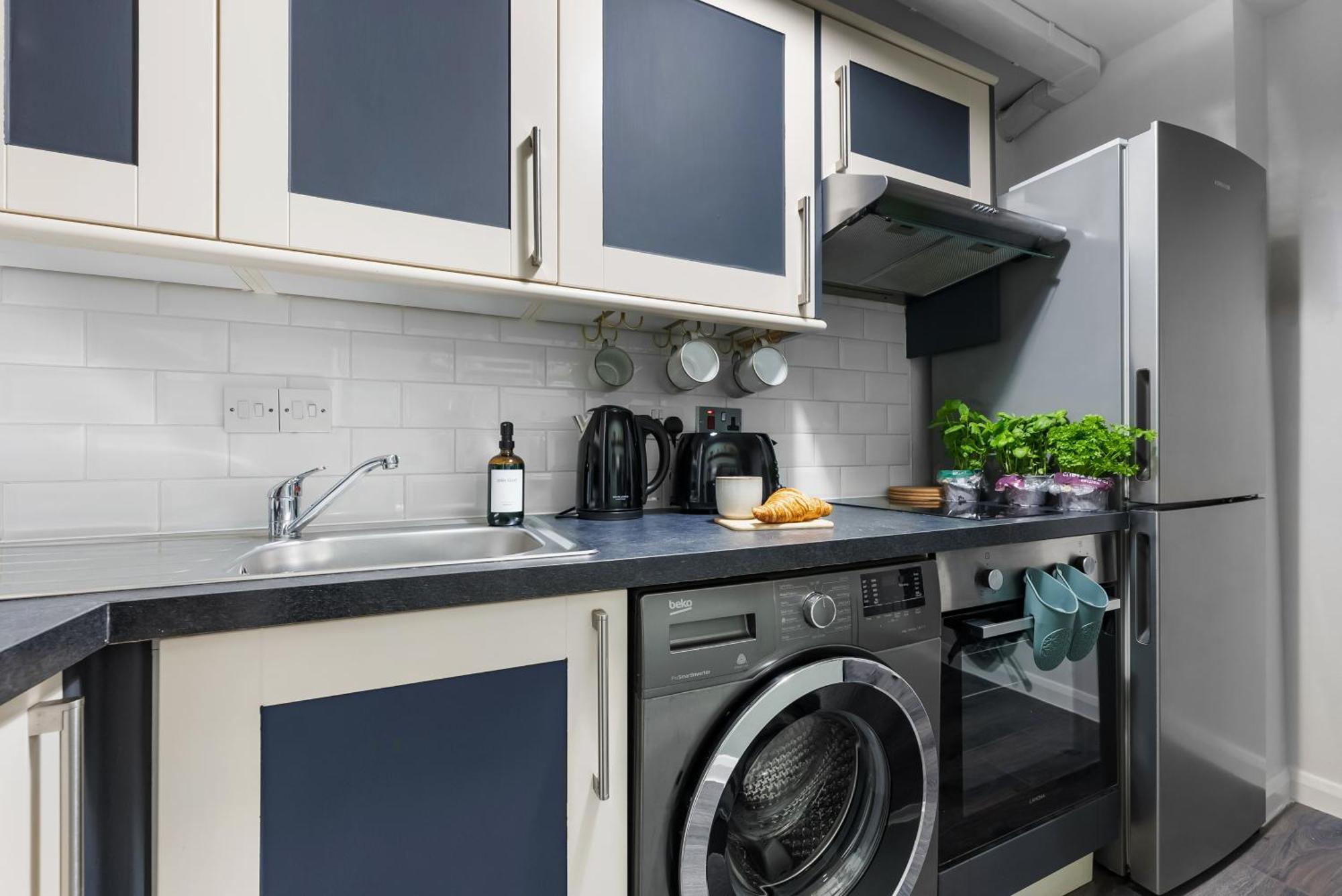 Chic 2 Bedroom Apartment Near Liverpool Street By Gold Stays Londra Dış mekan fotoğraf